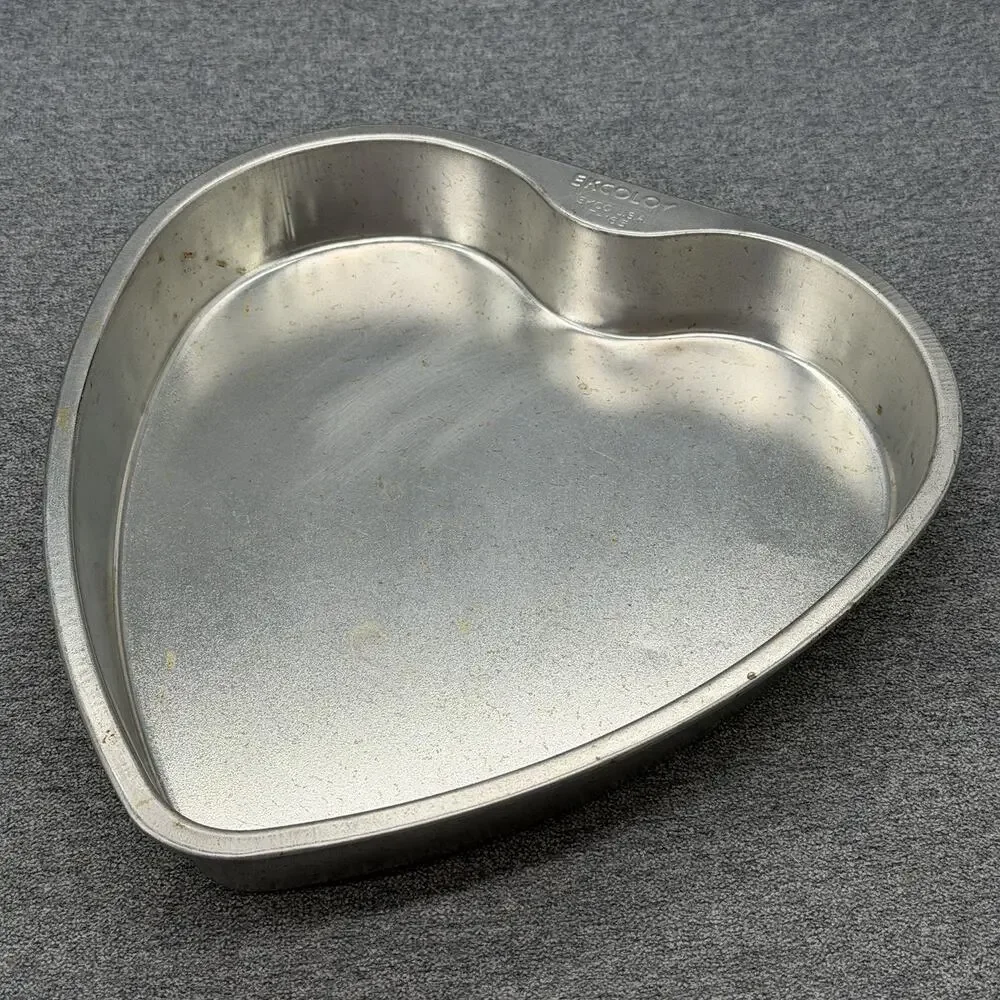 Vintage Ekco Ekcoloy Heart Shaped Cake Pan T-165 Valentine Baking Mold 9